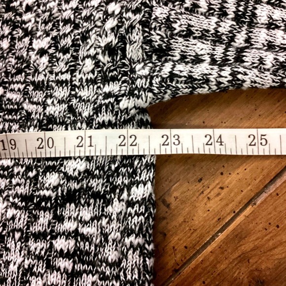 GUESS Black White Textured Open Front Cardigan Sweater Women Size Medium - Picture 5 of 7